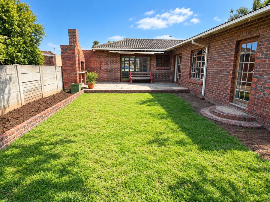 4 Bedroom Property for Sale in Charlo Eastern Cape